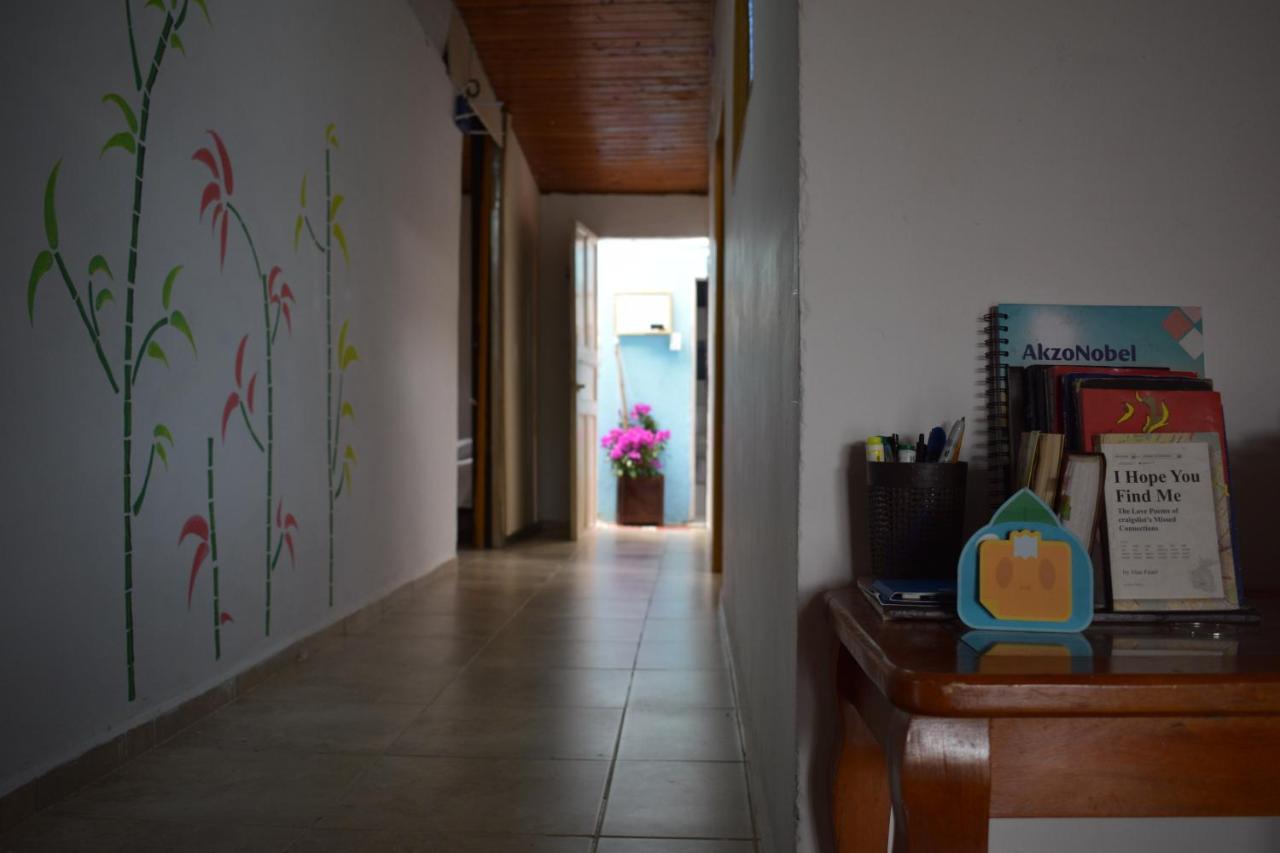 Artesanos Y Turistas Apartment Guatape Exterior photo