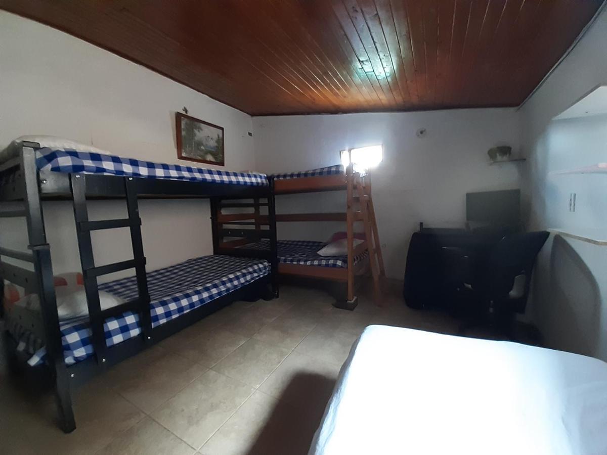 Artesanos Y Turistas Apartment Guatape Exterior photo